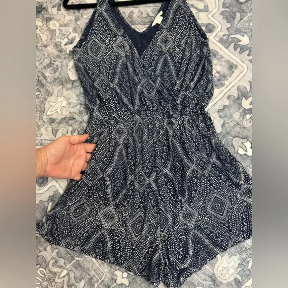 H&M (S) V Neck Romper with Pockets Navy and White - Picture 1 of 9